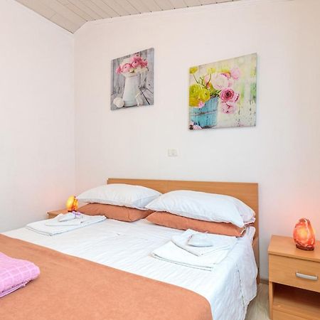 Apartments Sveti Leonard Oprtalj Εξωτερικό φωτογραφία