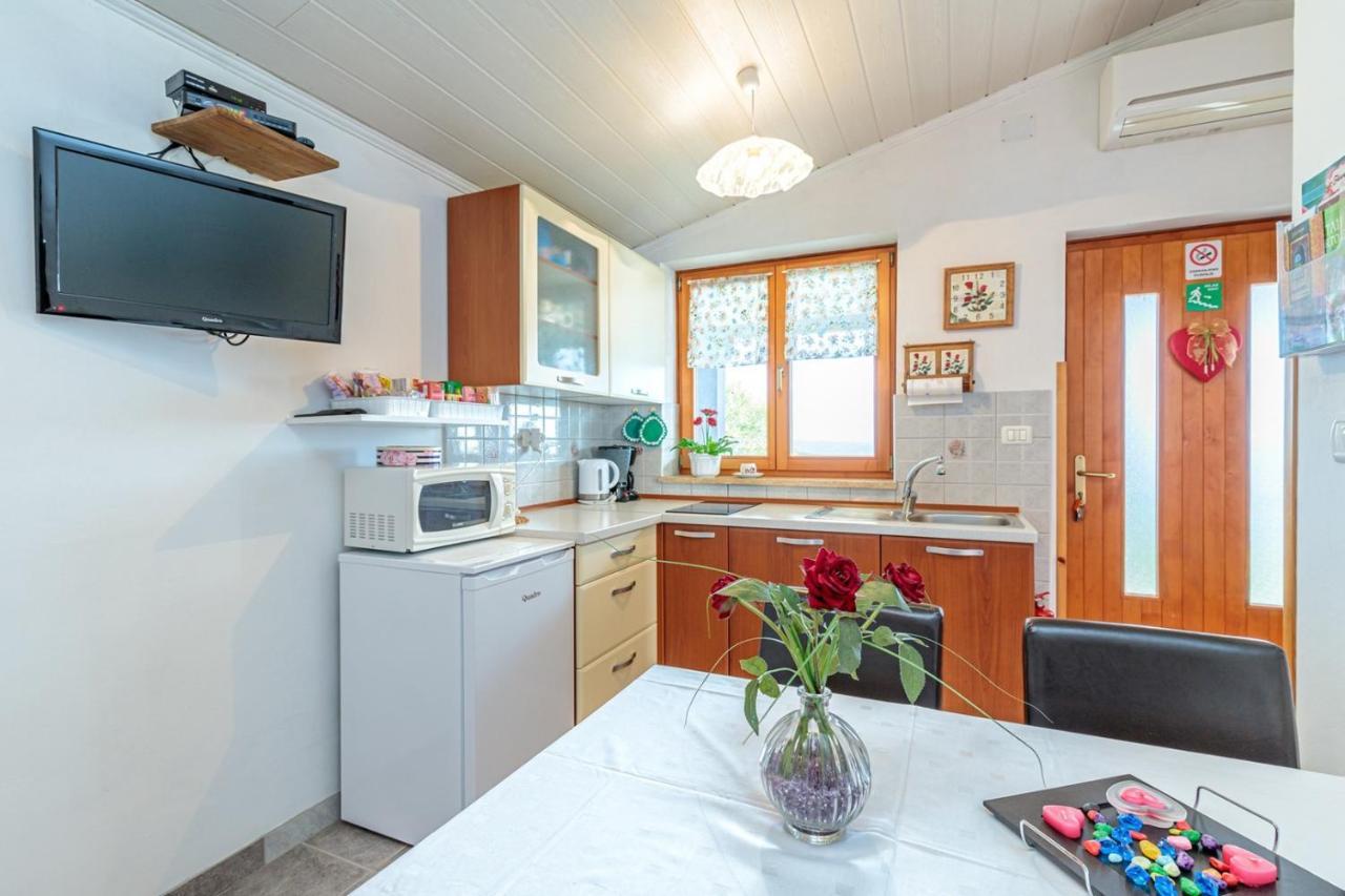 Apartments Sveti Leonard Oprtalj Εξωτερικό φωτογραφία