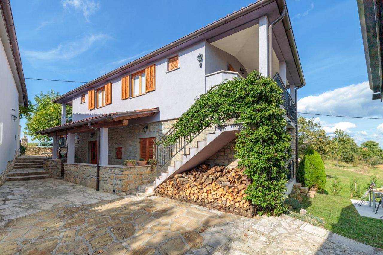 Apartments Sveti Leonard Oprtalj Εξωτερικό φωτογραφία