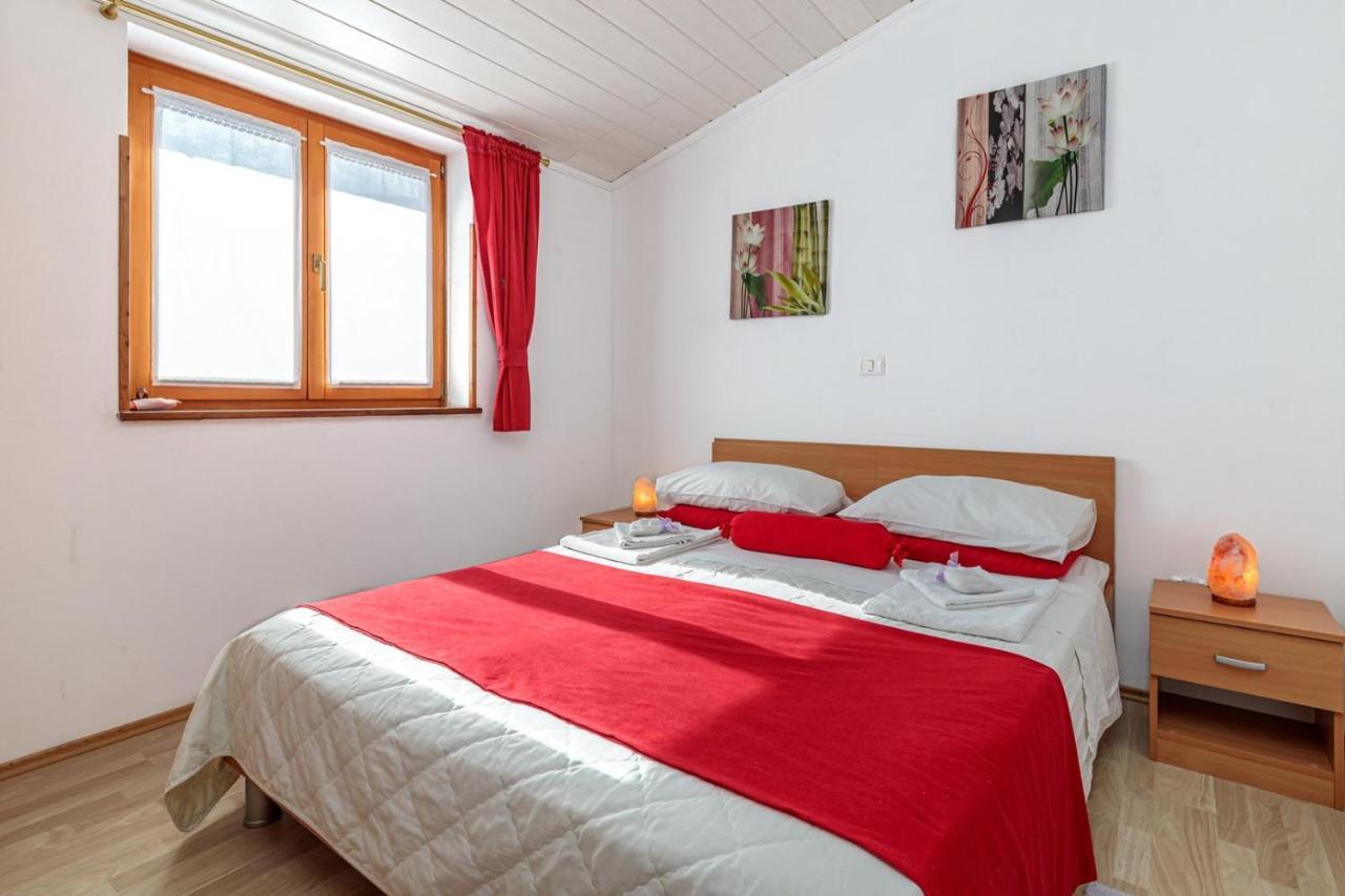 Apartments Sveti Leonard Oprtalj Εξωτερικό φωτογραφία