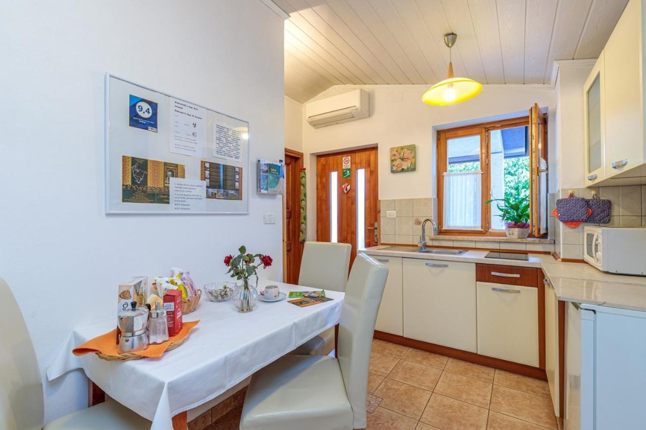 Apartments Sveti Leonard Oprtalj Εξωτερικό φωτογραφία