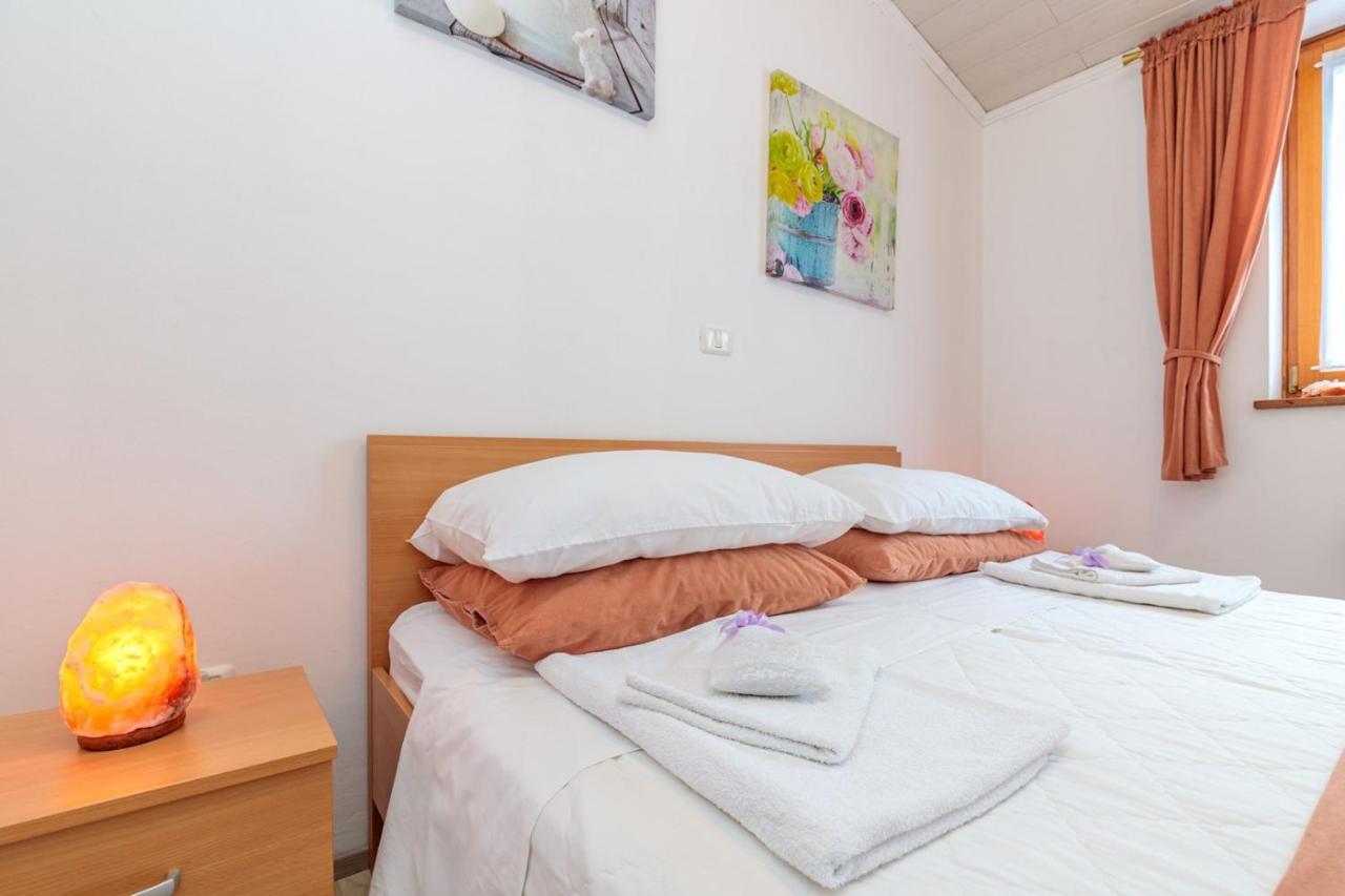 Apartments Sveti Leonard Oprtalj Εξωτερικό φωτογραφία
